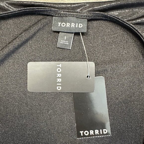Torrid Black Metallic Liquid Shimmer Shine Crew Neck Short Sleeve Top Size 1XL - Picture 3 of 4